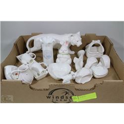 FLAT OF DECORATIVE ITEMS