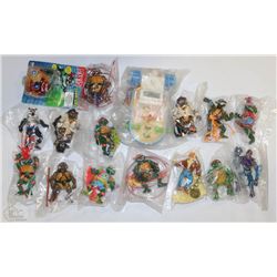 BOX OF RETRO COLLECTIBLE TMNT ACTION FIGURES
