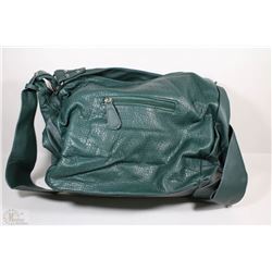 FAIRY COOL PURSE IN GREEN