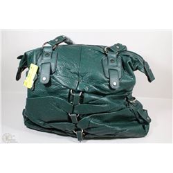 FAIRY COOL PURSE IN GREEN