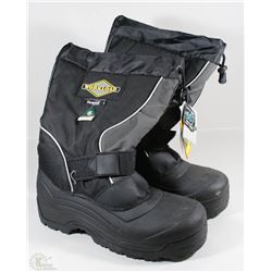 NEW WORKLOAD SIZE 9 STEEL TOE BOOTS WITH