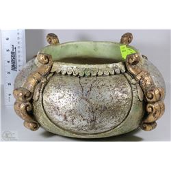 DECORATIVE CENTERPIECE