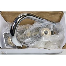 4" WALL MOUNT GOOSE NECK FAUCET NEW