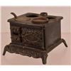 Image 9 : 3 Salesman Sample Cast Iron Stoves