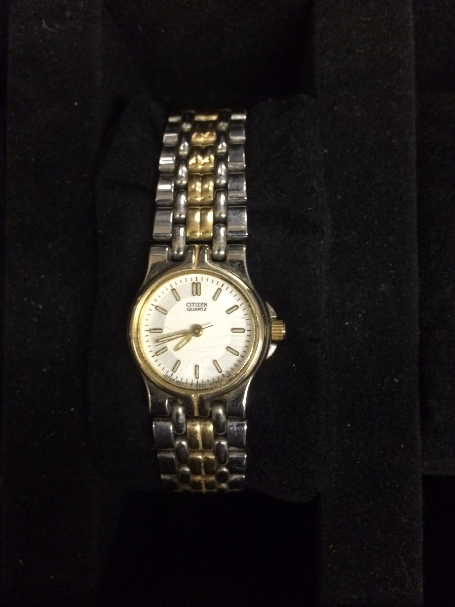 VINTAGE WOMENS CITIZEN WATCH