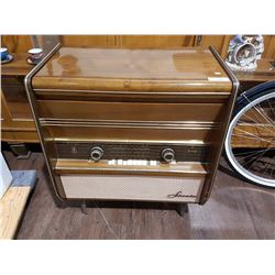 1960 TELEFUNKEN SONATA MODEL 504 STEREO IN WORKING ORDER