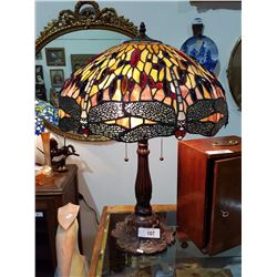 TIFFANY STYLE DRAGONFLY STAINED GLASS TABLE LAMP