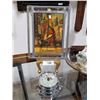 Image 1 : SHIP WHEEL CLOCK AND STAINED GLASS PANEL