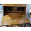 Image 2 : SECRETAIRE