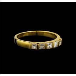 18KT Yellow Gold 0.40 ctw Diamond Ring