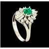 Image 4 : 0.39 ctw Emerald and Diamond Ring - Platinum