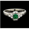 Image 2 : 0.29 ctw Emerald and Diamond Ring - Platinum