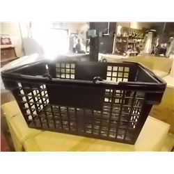 BASKET WITH HANDLE