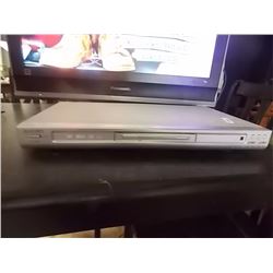 "CURTIS" DVD PLAYER - WORKING