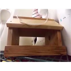 WOODEN BIRD FEEDER HOUSE