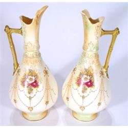 Pair of Crown Devon Fieldings ewers with gi…