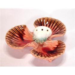 Continental Majolica oyster dish formed as …