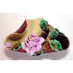Rorstand triangular Majolica dish, relief m…