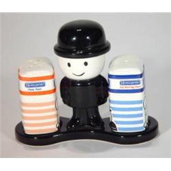 Hand painted Homepride two piece cruet on s…