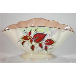 Maling fan shaped vase hand coloured and tr…