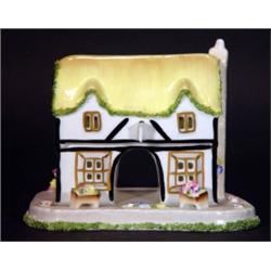 Hand painted Coalport Coach and Inn pastill…