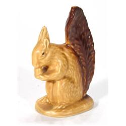 Brown and straw glazed seated Sylvac squirr…