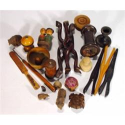 Small box of treen items including glove st…