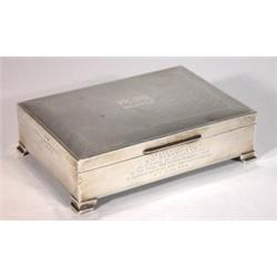 Rectangular silver cigarette case with engi…