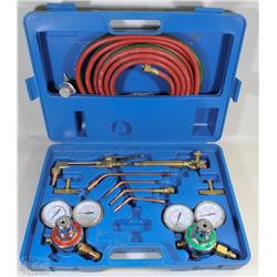OXY-ACETYLENE TORCH SET IN CASE WITH TORCH, HOSES