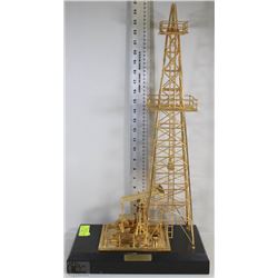 24" METAL OIL RIG MODEL - BATTERY OPER. MOVEMENT
