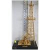 Image 1 : 24" METAL OIL RIG MODEL - BATTERY OPER. MOVEMENT