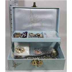 VINTAGE JEWELRY BOX WITH KEY/STERLING SILVER CHAR