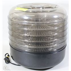 FOOD DEHYDRATOR
