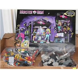 BRAND NEW MONSTERHIGH MEGA BLOCKS W/ LARGE BAG
