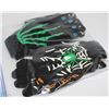Image 1 : 6 PACK OF GLOW IN THE DARK GLOVES