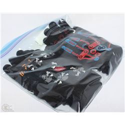 6 PACK OF GLOW IN THE DARK GLOVES