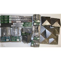 BOX WITH METAL FENCE POST HOLDERS AND CAPS