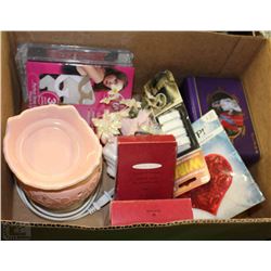 TIN/SCENTSY LAMP, PHOTO SNOW KEEPSAKE ORNAMENTS