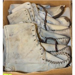 4 PAIRS OF VINTAGE MOCCASINS