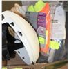 Image 1 : HARD HAT ACCESSORIES, ICE GRIPS SIZE SMALL