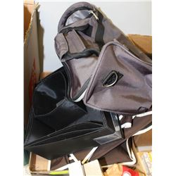 BOX WITH ASSORTED TRUNK ORGANIZERS