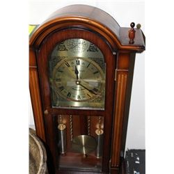 DANIEL DAKOTA QUARTZ WESTMINSTER CHIME WALL CLOCK