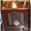 Image 1 : 1970'S GE MODEL 7-4135 CLASSIC RADIO & TAPE PLAYER