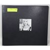 Image 2 : MARILYN MONROE PHOTO ALBUM