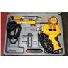 Image 1 : SOLDERING GUN WITH CASE