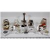 Image 1 : FLAT OF ASSORTED PAPER WEIGHTS