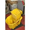 Image 1 : COMMERCIAL MOP BUCKET WITH WRINGER