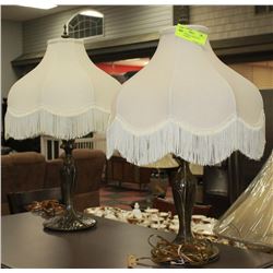 PAIR OF VINTAGE LAMPS WITH FRINGED SHADES