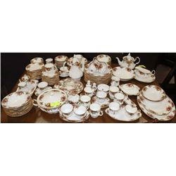 14PLACE SETTING OF OLD COUNTRY ROSES CHINAWARE