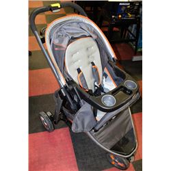 GRACO CLICK CONNECT STROLLER